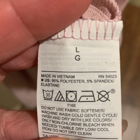 Old Navy Active shirt - Picture 5 of 5